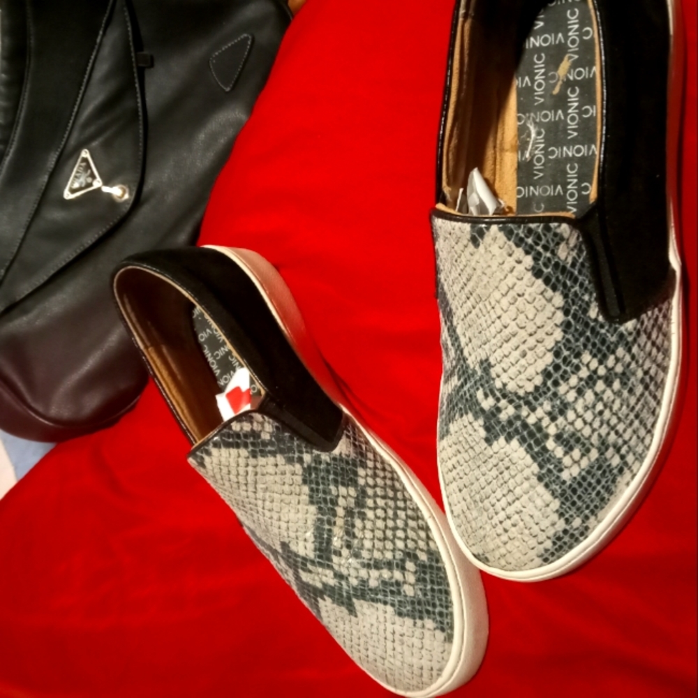 Sneaker Ball ready Vionic Slip On Sneakers